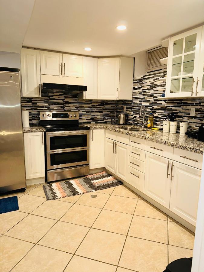 Deluxe Double Room Ii- Hazel Stays Mississauga Kültér fotó