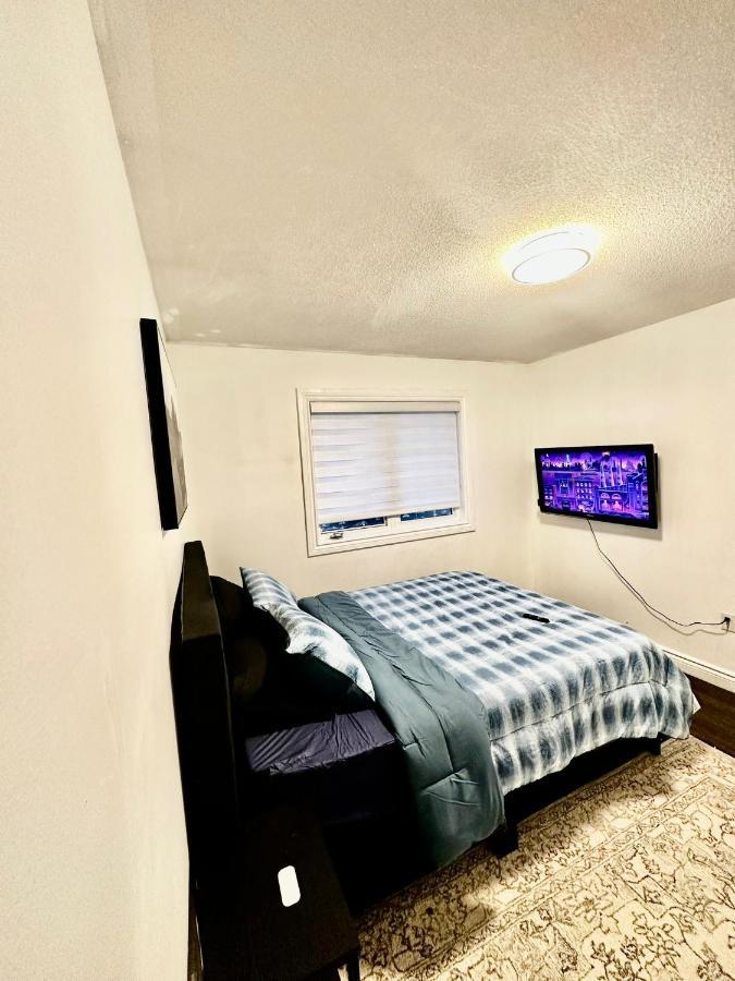 Deluxe Double Room Ii- Hazel Stays Mississauga Kültér fotó