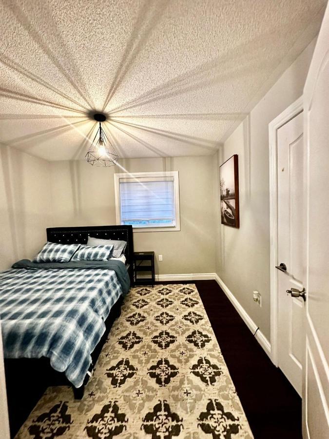 Deluxe Double Room Ii- Hazel Stays Mississauga Kültér fotó